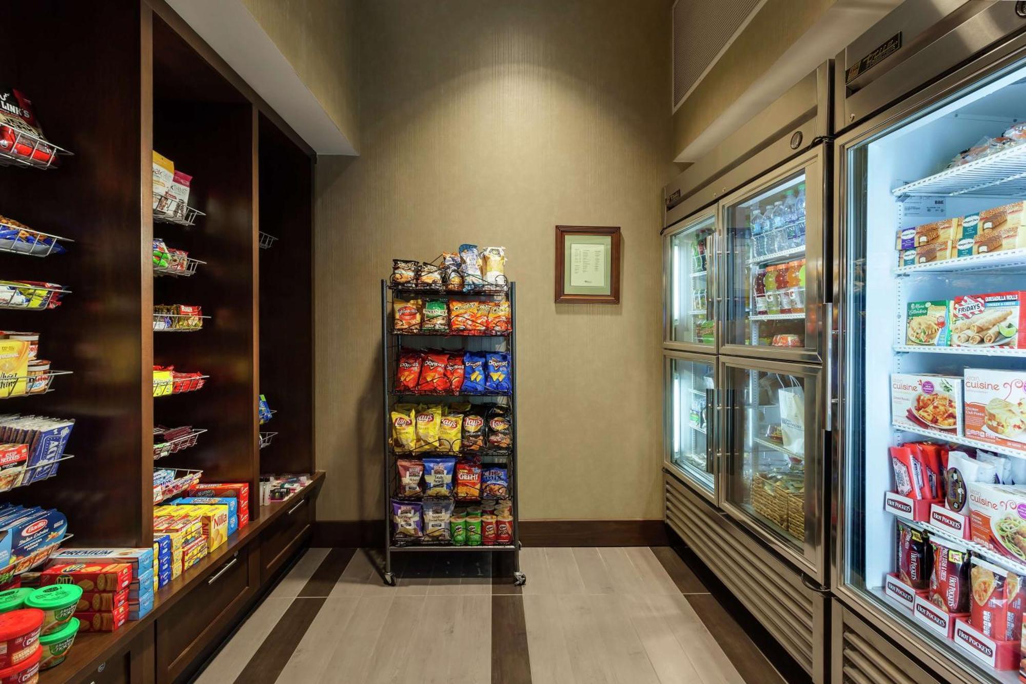 Hilton Garden Inn Toronto/Brampton West, Ontario, Canada מראה חיצוני תמונה
